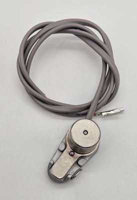 ZJ A8100 Фиксатор нити электромагнитный 10066837 (original)